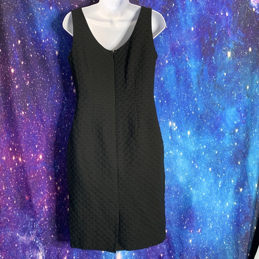Albert Nipon- Black Dress W/Circle Pattern Size 6 - image 4